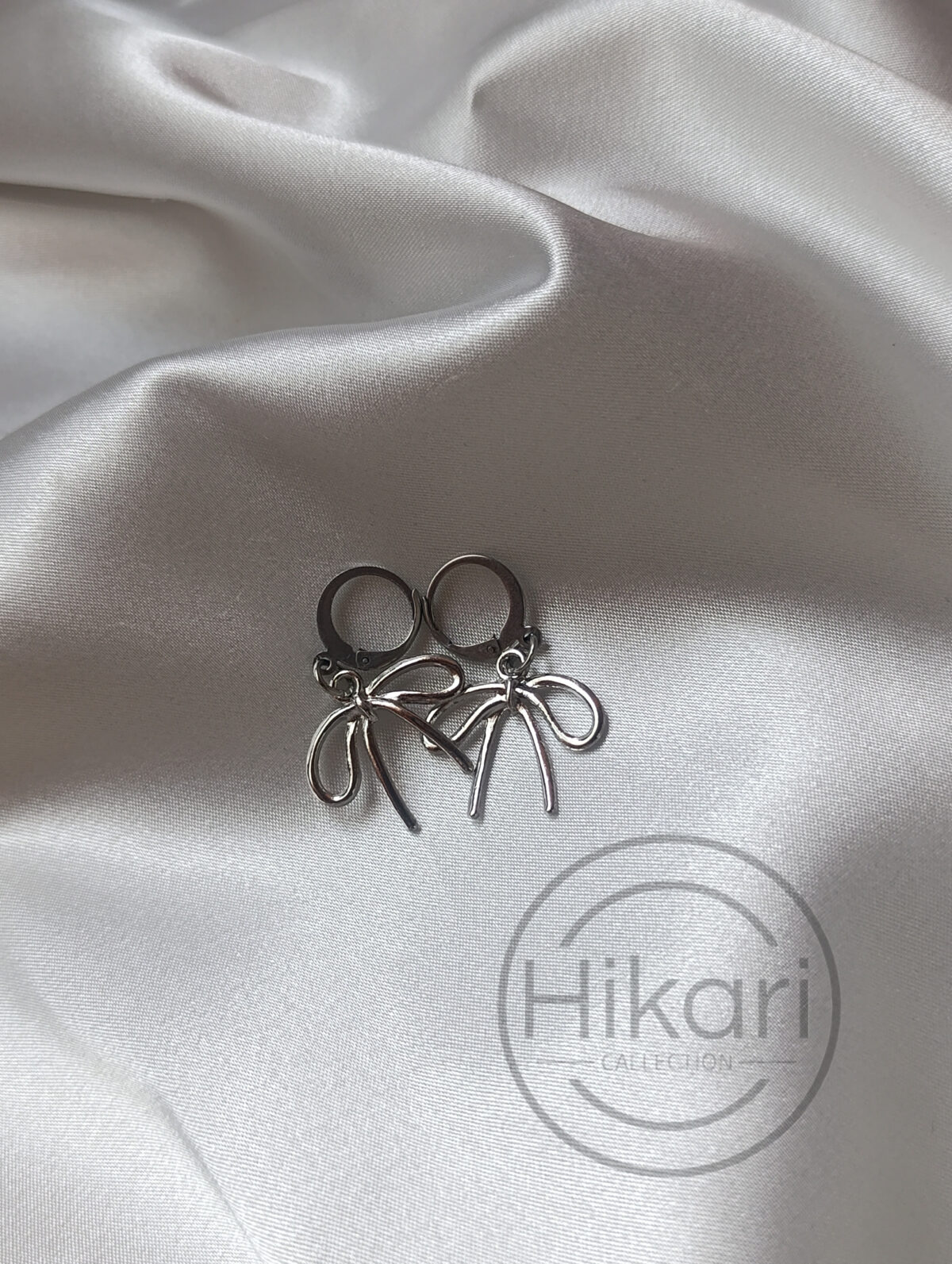 گوشواره پاپیون