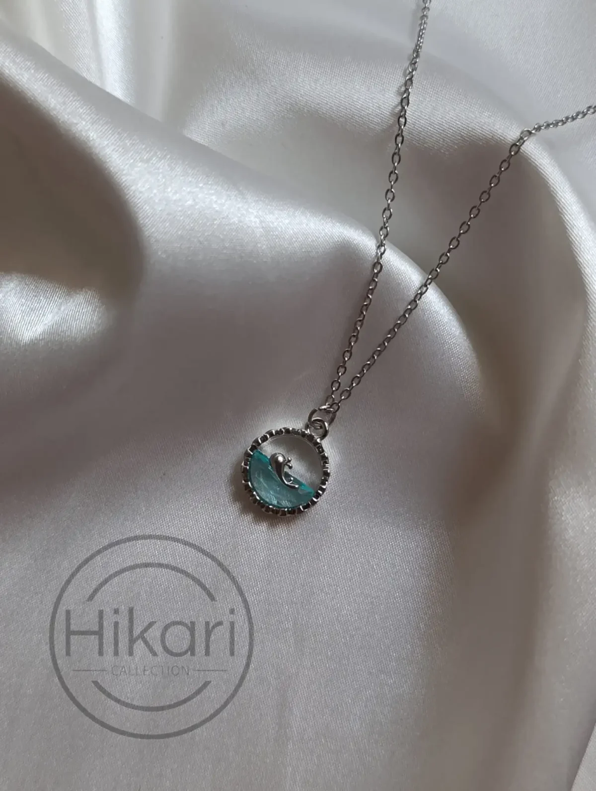 گردنبند وال و دریا گردنبند وال و دریا