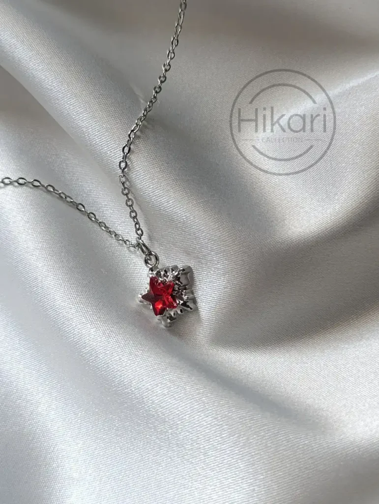 گردنبند ستاره خونین