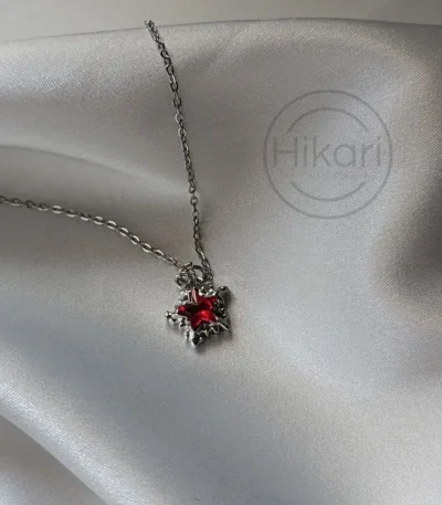 گردنبند ستاره خونین